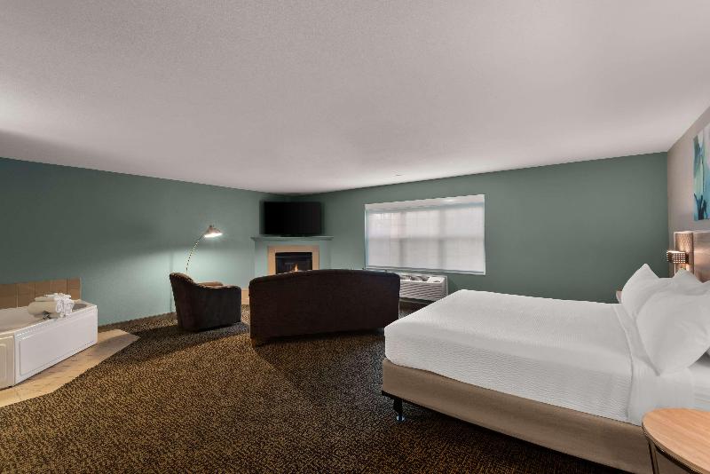 Wyndham Garden Galena Hotel And Day Spa image