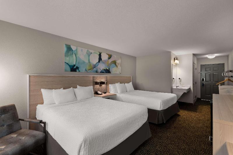 Wyndham Garden Galena Hotel And Day Spa image