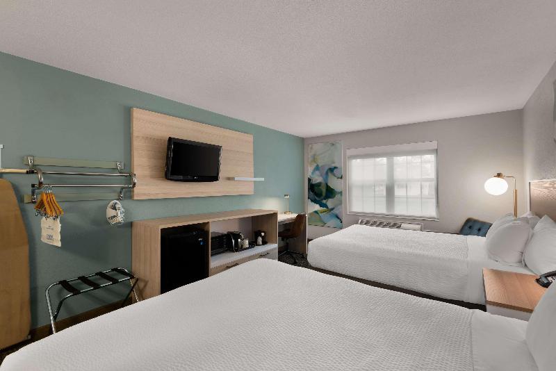 Wyndham Garden Galena Hotel And Day Spa image