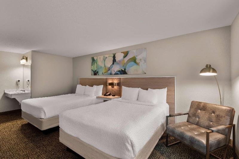 Wyndham Garden Galena Hotel And Day Spa image
