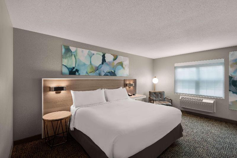 Wyndham Garden Galena Hotel And Day Spa image