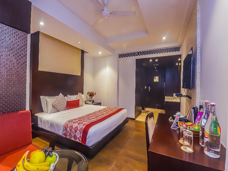 Hotel Godwin Deluxe Near Connaught Place New Delhi image