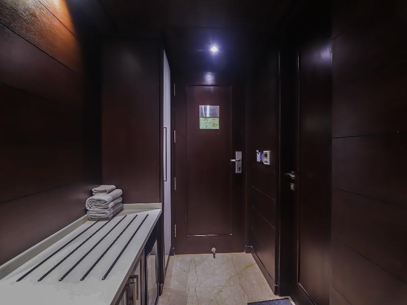 Hotel Godwin Deluxe Near Connaught Place New Delhi image