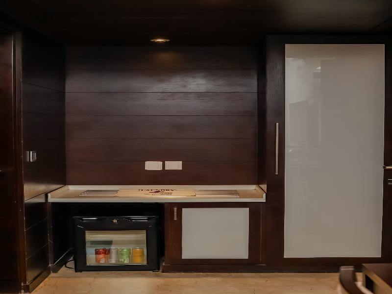 Hotel Godwin Deluxe Near Connaught Place New Delhi image