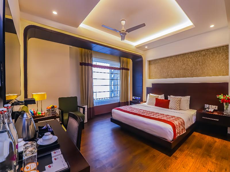 Hotel Godwin Deluxe Near Connaught Place New Delhi image