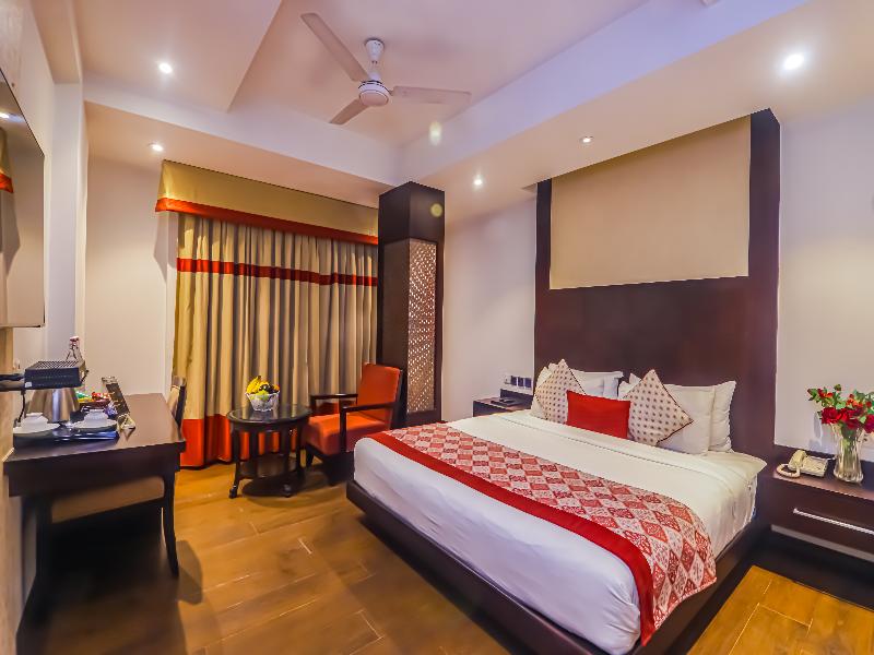 Hotel Godwin Deluxe Near Connaught Place New Delhi image