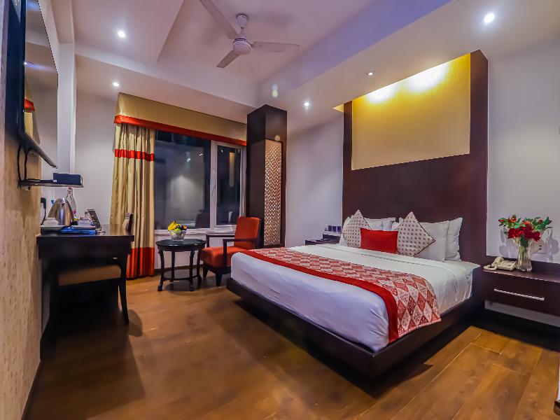 Hotel Godwin Deluxe Near Connaught Place New Delhi image