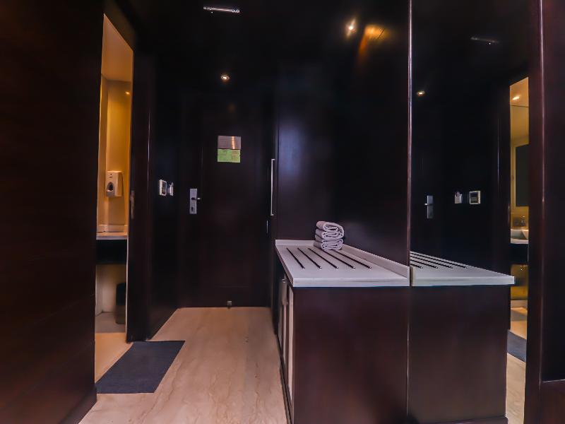 Hotel Godwin Deluxe Near Connaught Place New Delhi image