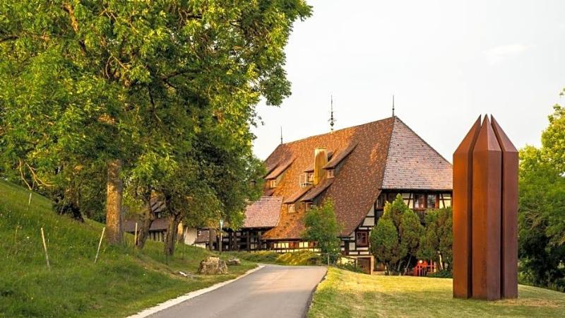 Hofgut Hohenkarpfen image