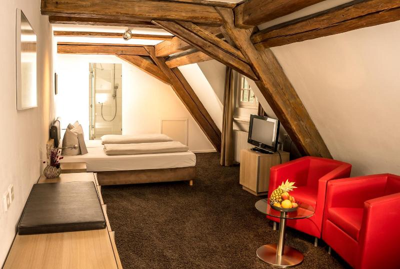 Hofgut Hohenkarpfen image