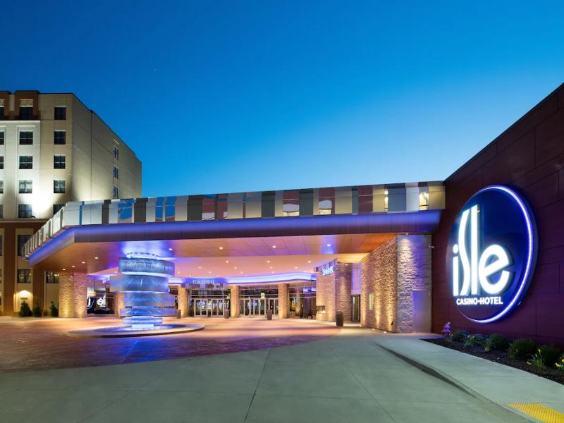 Isle Casino Hotel Bettendorf  image