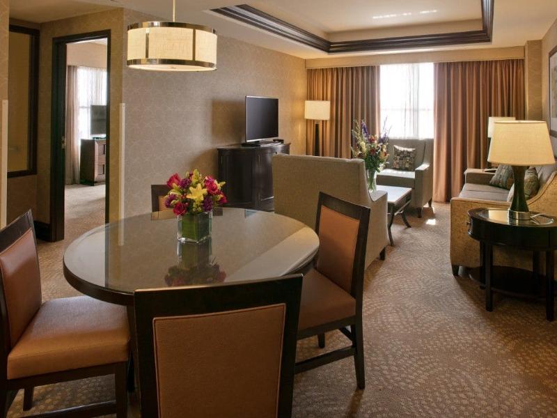 Isle Casino Hotel Bettendorf  image