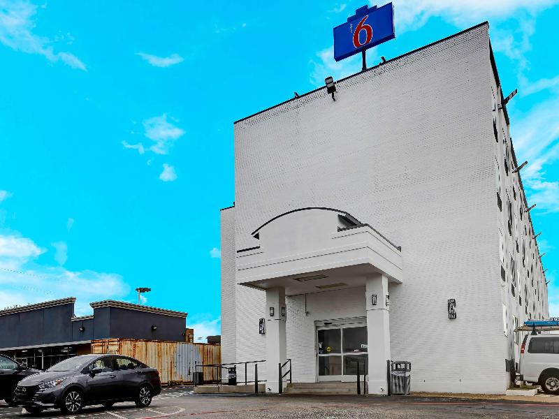 Motel 6 Arlington, TX - Entertainment District image