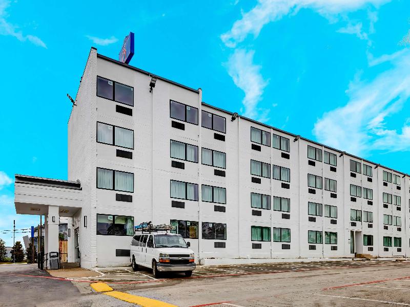 Motel 6 Arlington, TX - Entertainment District image