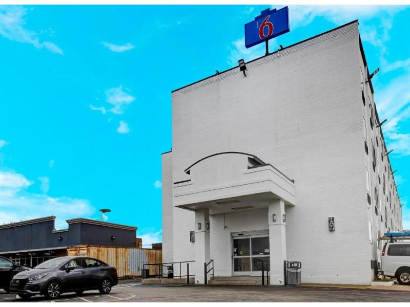 Motel 6 Arlington, TX - Entertainment District image