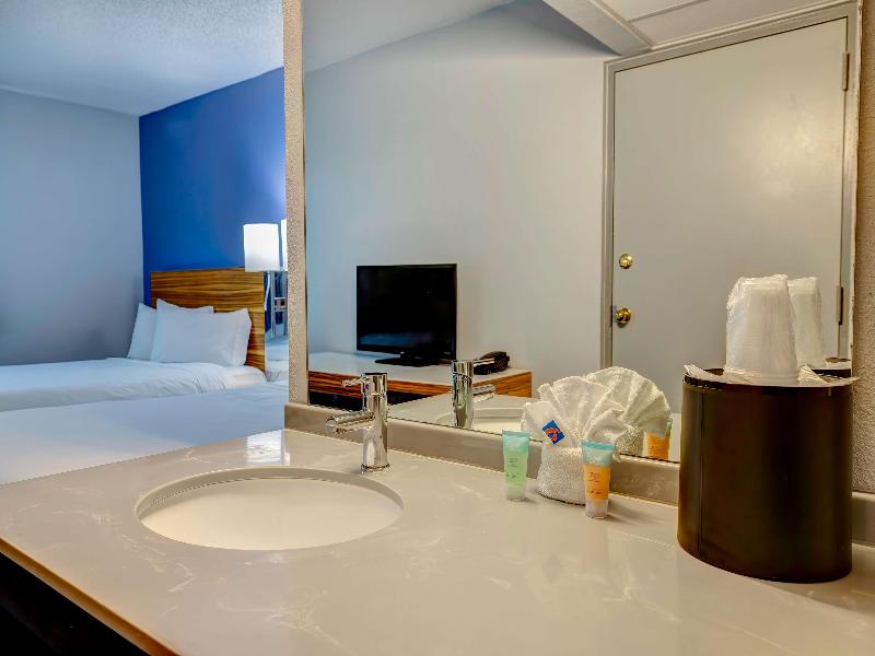 Motel 6 Arlington, TX - Entertainment District image