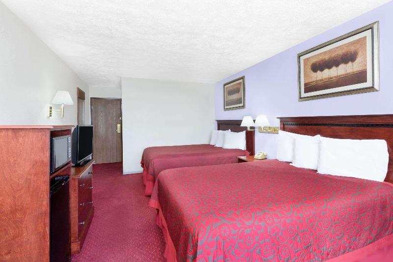 Days Inn by Wyndham Warrensburg image