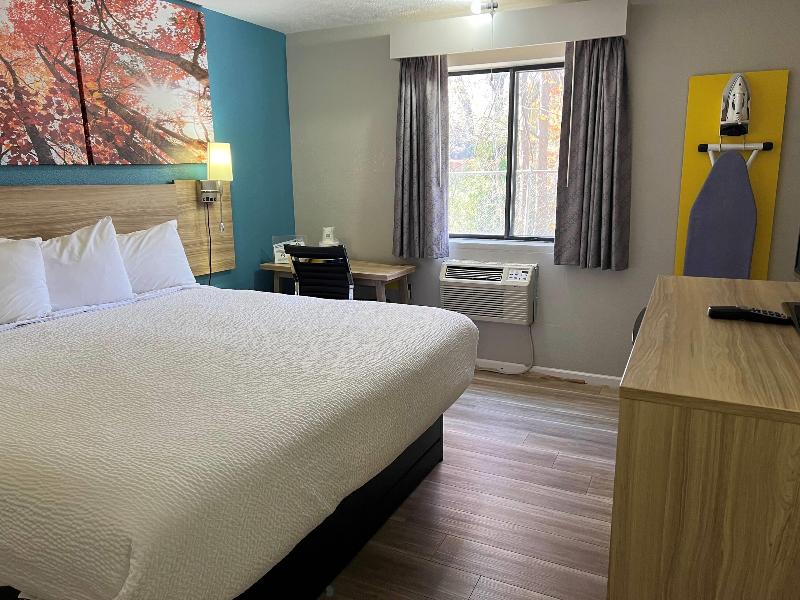 Days Inn by Wyndham Warrensburg image