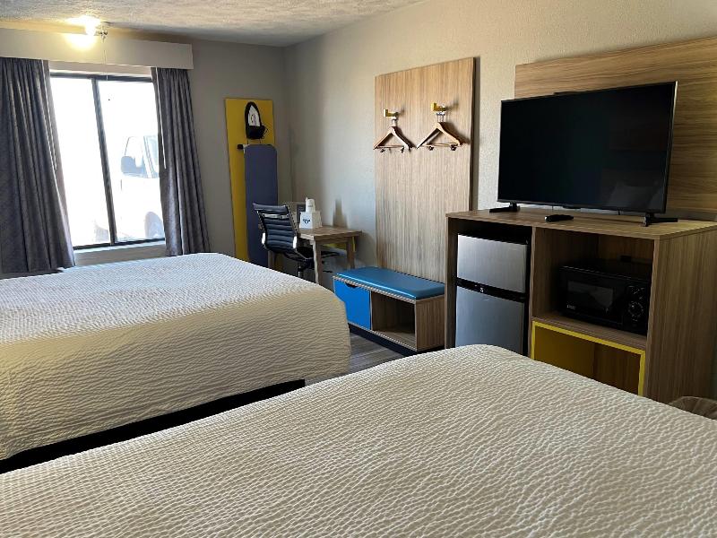 Days Inn by Wyndham Warrensburg image