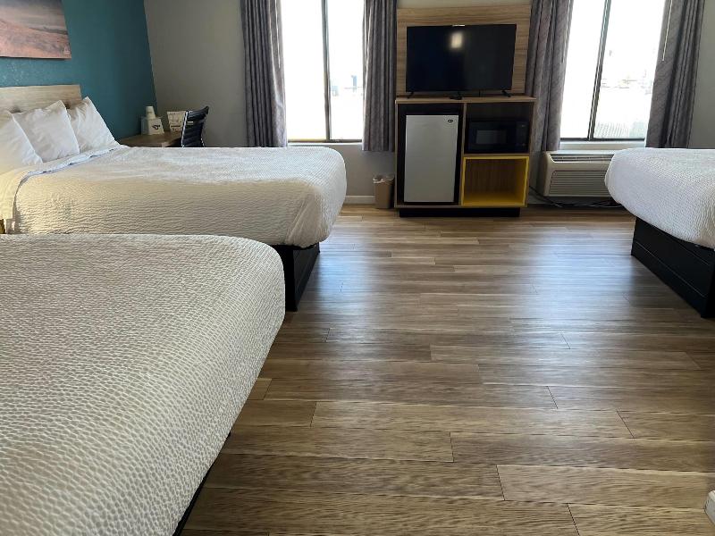 Days Inn by Wyndham Warrensburg image