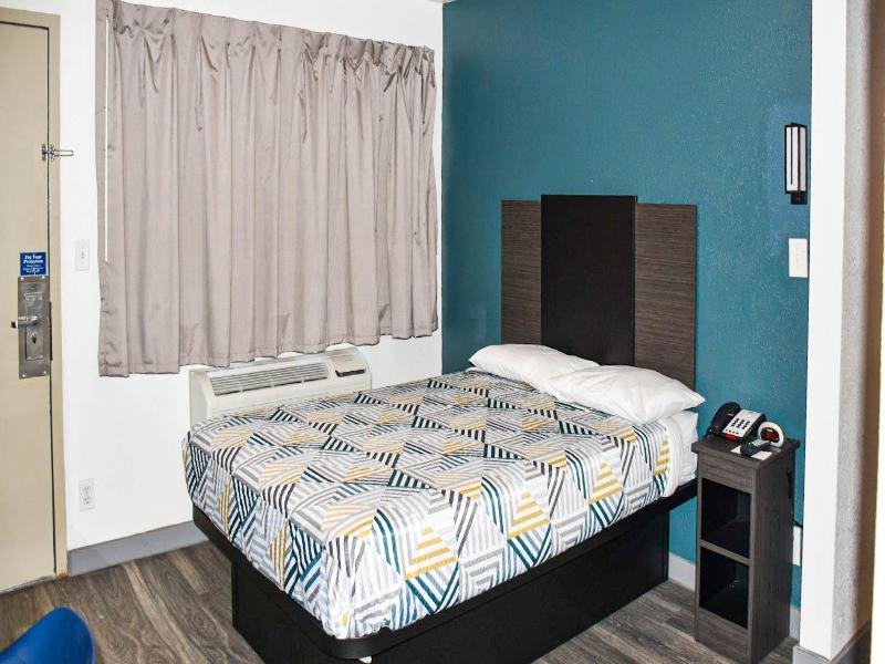 Studio 6 Grand Prairie Tx image