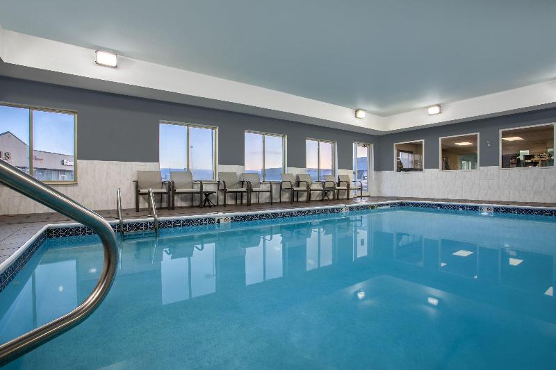 Holiday Inn Express & Suites Clinton image