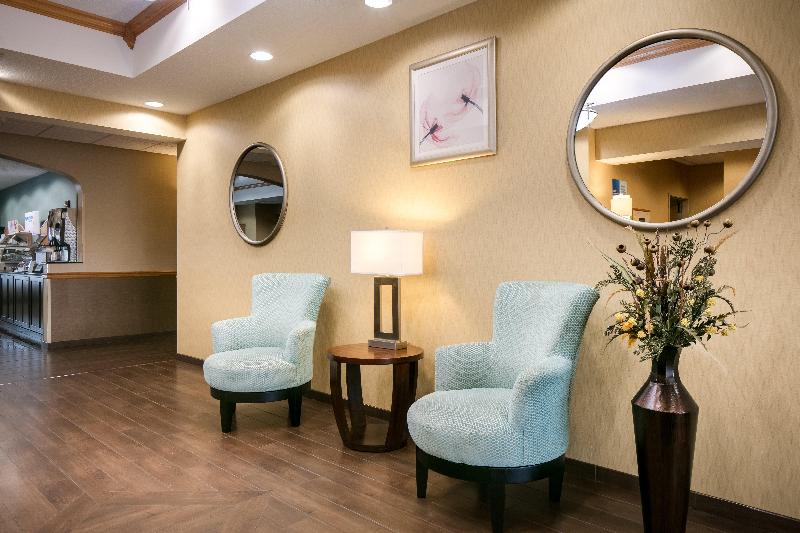 Holiday Inn Express & Suites Clinton image