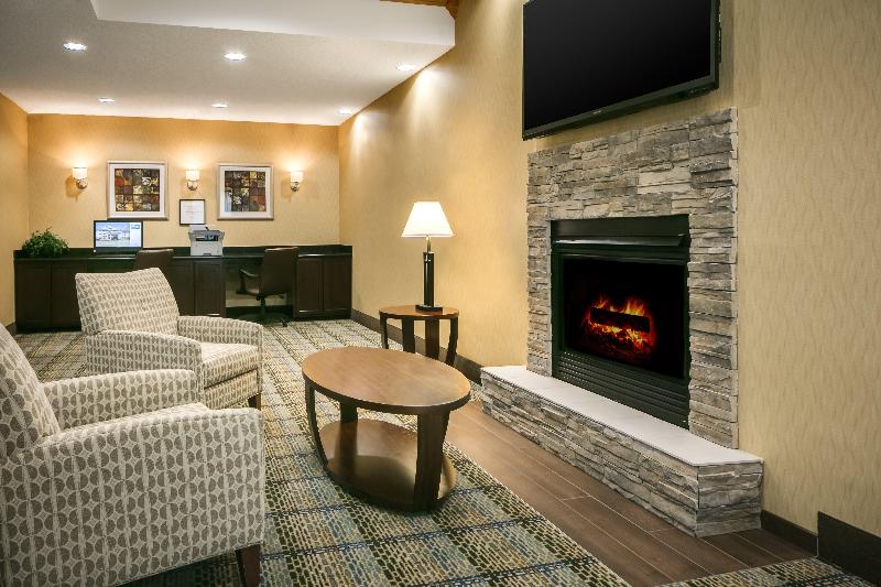 Holiday Inn Express & Suites Clinton image