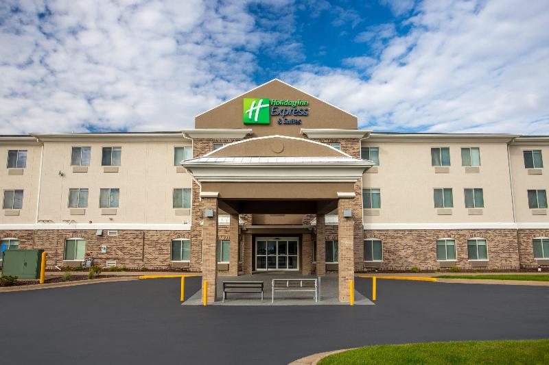 Holiday Inn Express & Suites Clinton image