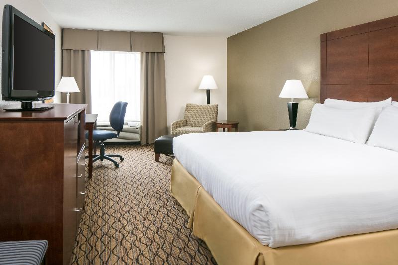 Holiday Inn Express & Suites Clinton image