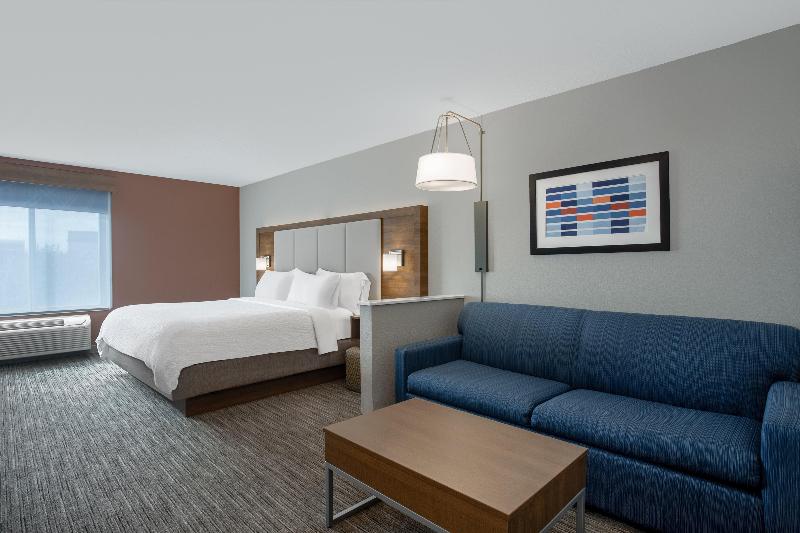 Holiday Inn Express & Suites Clinton image