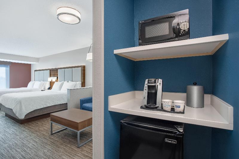 Holiday Inn Express & Suites Clinton image