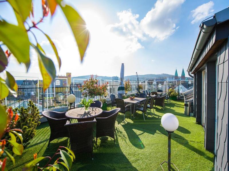 Stadthotel image