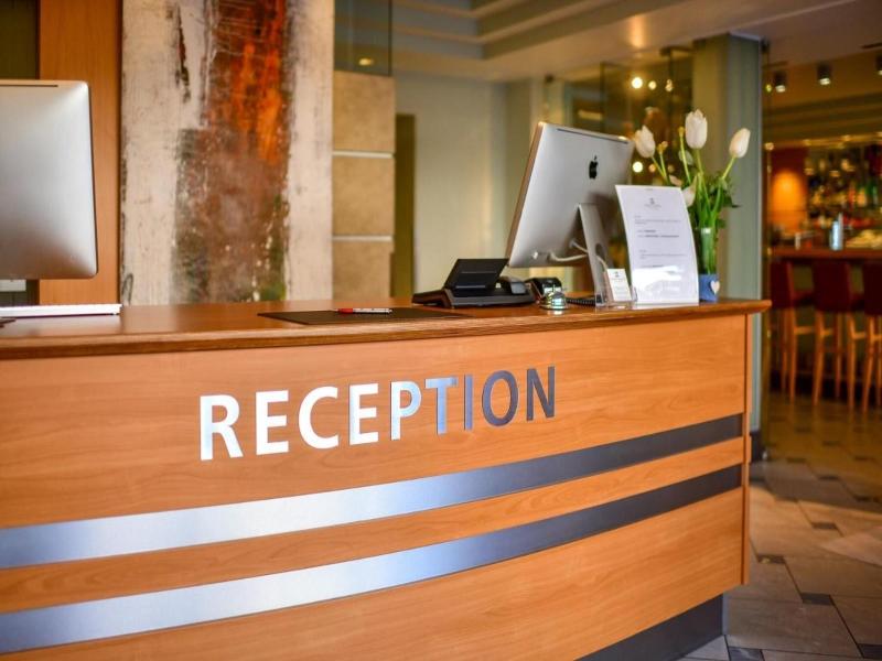 Stadthotel image