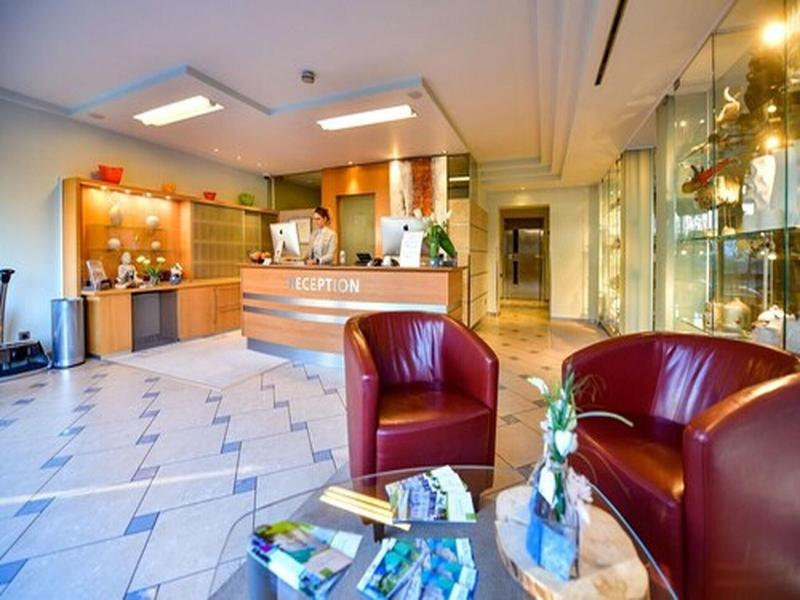 Stadthotel image