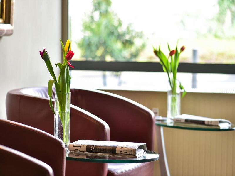 Stadthotel image
