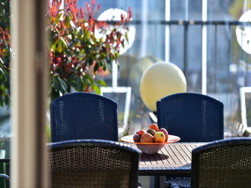 Stadthotel image