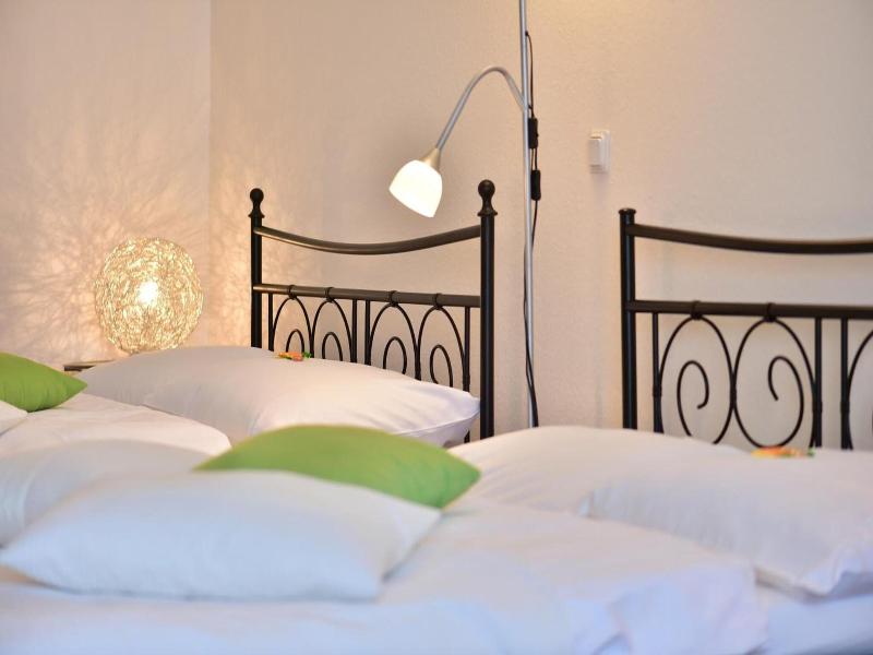 Stadthotel image