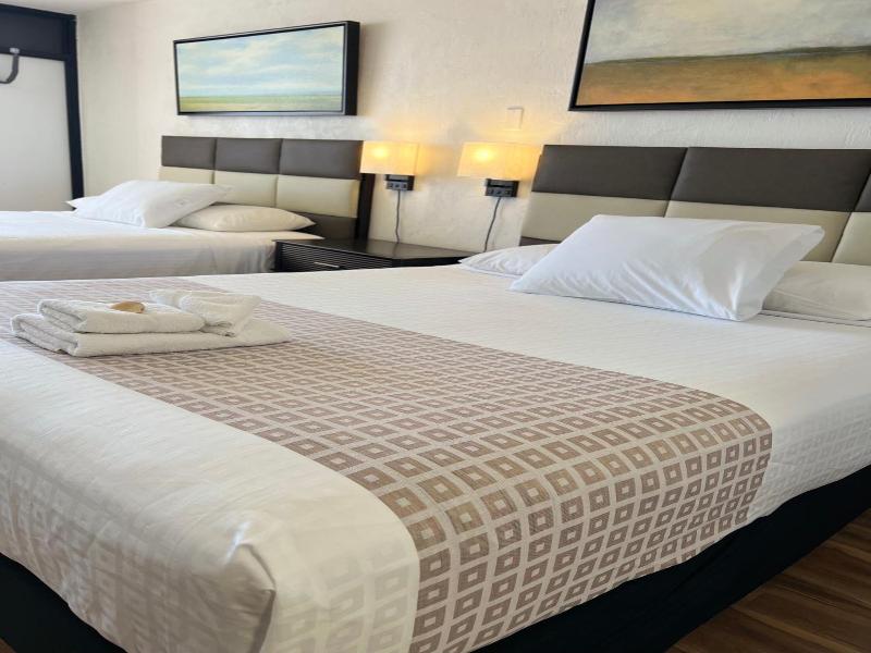 Flamingo Inn image