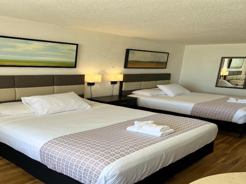 Flamingo Inn — general view