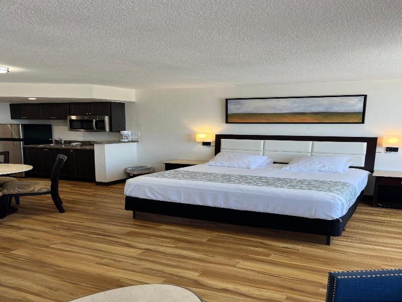 Flamingo Inn image