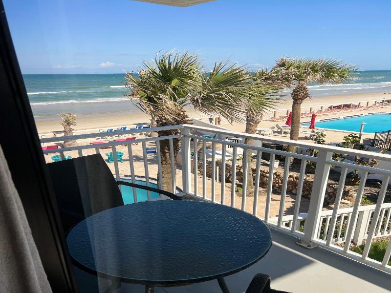 Flamingo Inn image