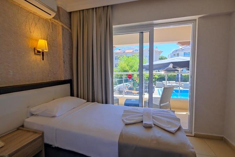 Moni Hotel image