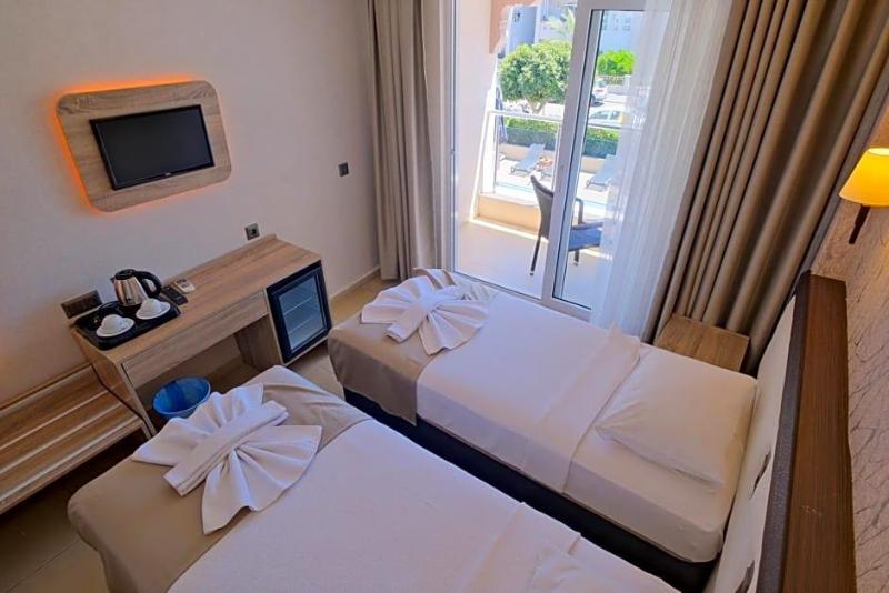 Moni Hotel image