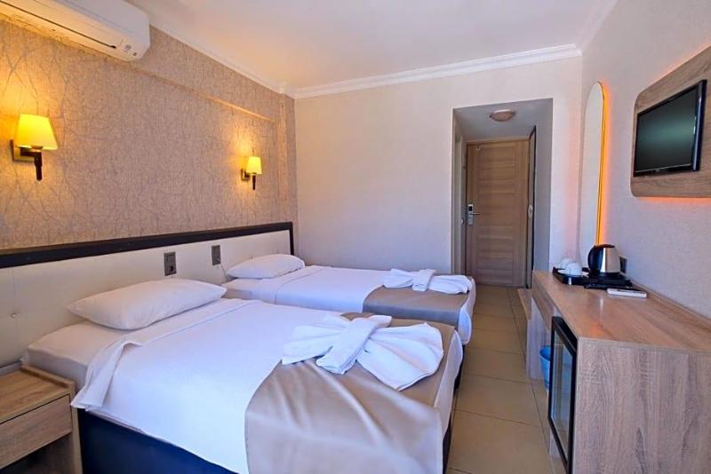 Moni Hotel image