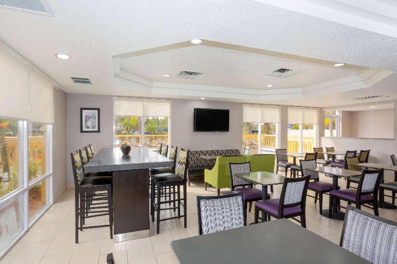 La Quinta Inn & Suites Daphne image