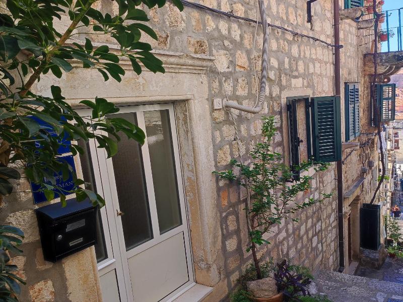 House Katarina - Old town image