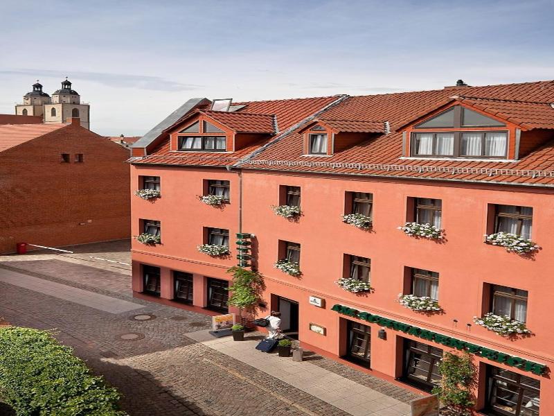 Hotel-Pension Am Schwanenteich image
