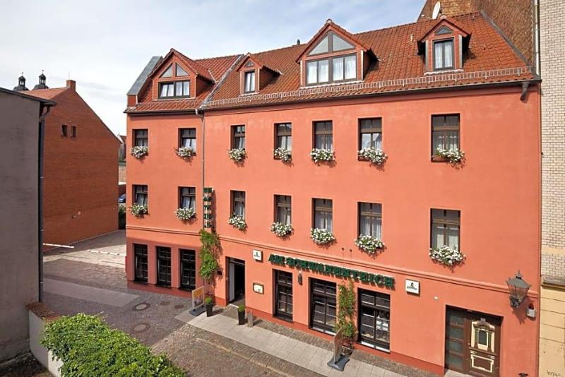 Hotel-Pension Am Schwanenteich image