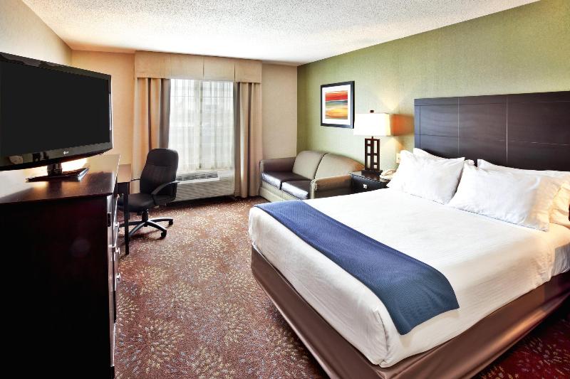 Holiday Inn Express & Suites Woodhaven photo 15